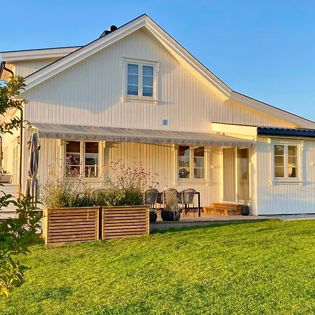 Enjoy Views In Helgeroa, Near The Aamli